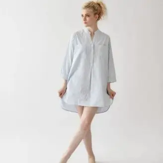 Skjorte Lang, Carol Blå/Hvid strib m/lommer + knapper str. S - Morgenkåber og Kimonoer